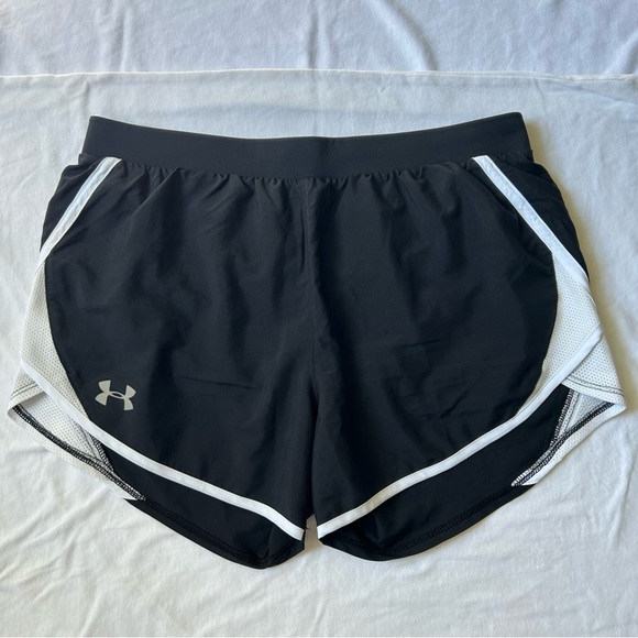 Under Armour HeatGear Women's Athletic Running Shorts in size small - Picture 1 of 7